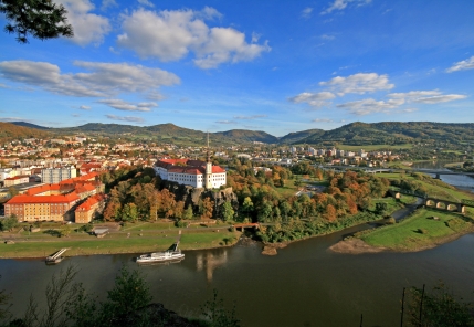 Úsek - Děčín - Dolní Žleb - zámek Děčín.jpg 